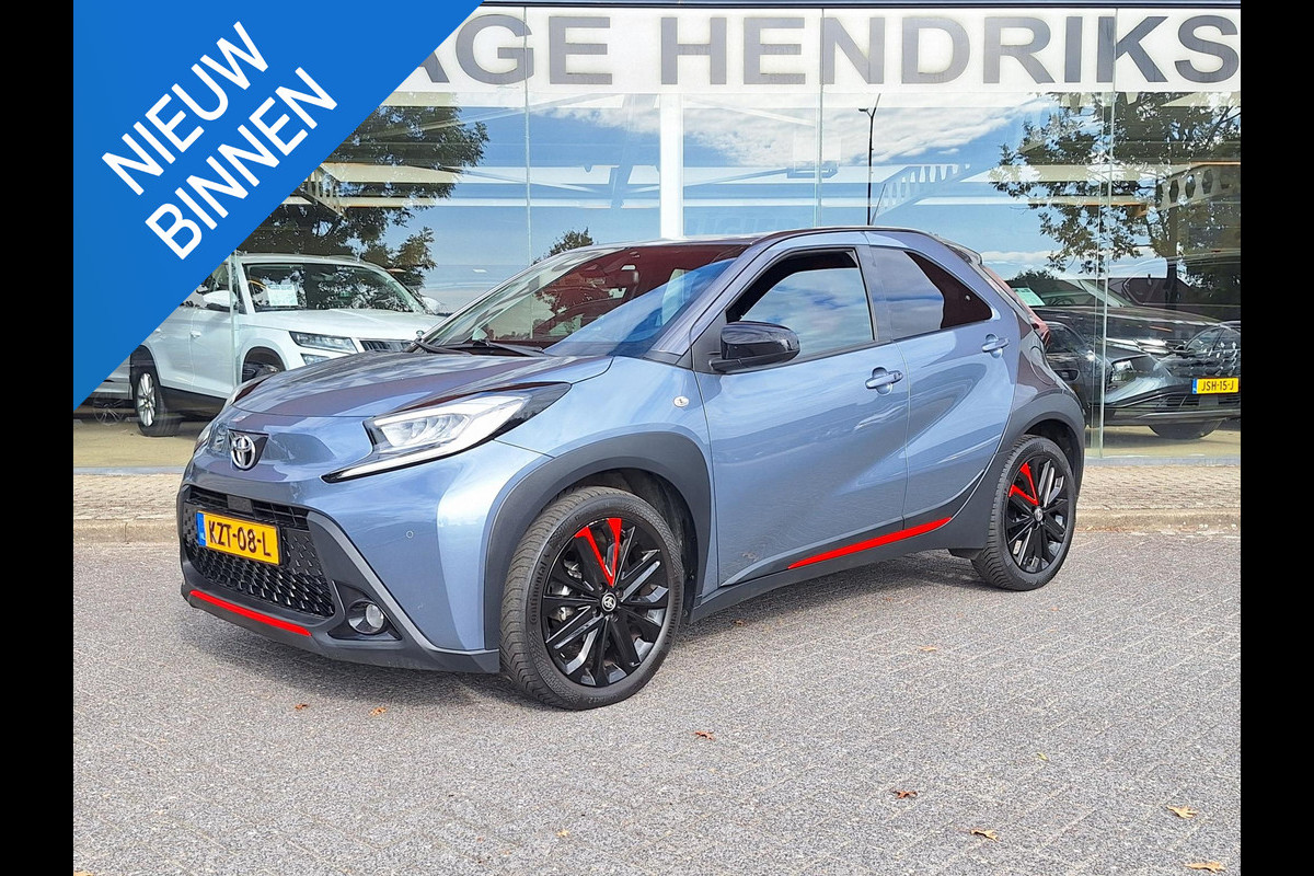 Toyota Aygo X 1.0 VVT-i MT Under Cover Automaat | Special Edition | Climate  | Navi | Camera | CC | 18"LM velgen |