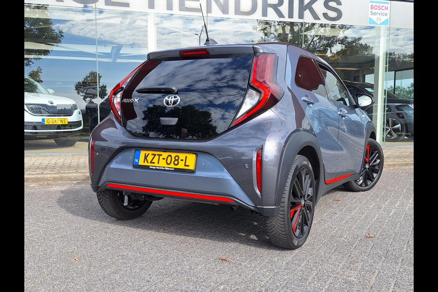 Toyota Aygo X 1.0 VVT-i MT Under Cover Automaat | Special Edition | Climate  | Navi | Camera | CC | 18"LM velgen |