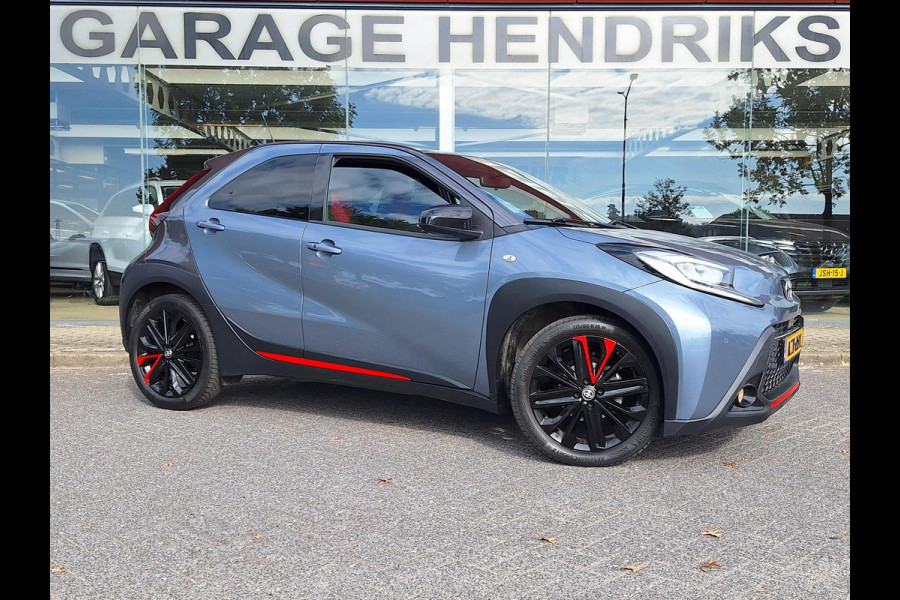 Toyota Aygo X 1.0 VVT-i MT Under Cover Automaat | Special Edition | Climate  | Navi | Camera | CC | 18"LM velgen |