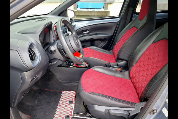 Toyota Aygo X 1.0 VVT-i MT Under Cover Automaat | Special Edition | Climate  | Navi | Camera | CC | 18"LM velgen |