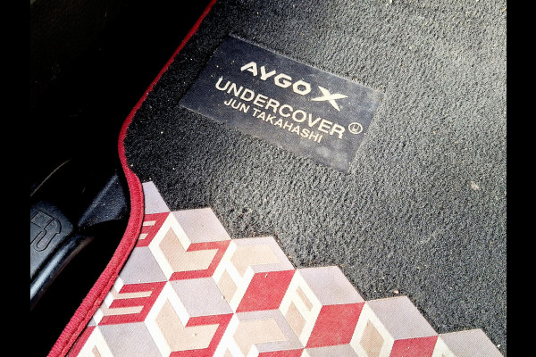 Toyota Aygo X 1.0 VVT-i MT Under Cover Automaat | Special Edition | Climate  | Navi | Camera | CC | 18"LM velgen |