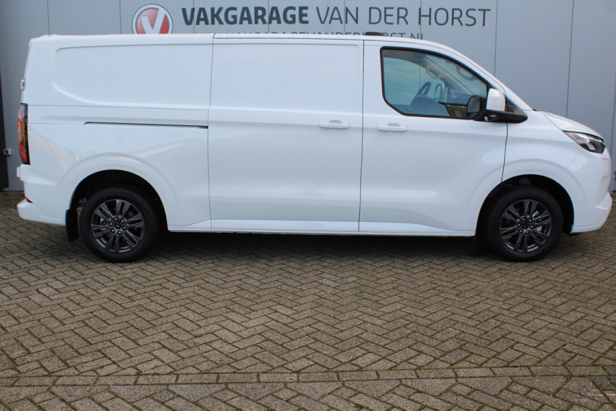 Ford E-Transit Custom 340 L2H1 'Limited' 71kWh-160kWh/218pk ELEKTRISCH ! Juni 2026, slechts 1.500km ! Trekgewicht 2.300kg. Autm. airco, stoel-, stuur-, spiegel- en voorraamverw., navigatie, telefoonvoorb., 3-zits, lane- en side assist, 360gr. camera etc.