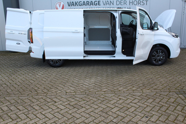 Ford E-Transit Custom 340 L2H1 'Limited' 71kWh-160kWh/218pk ELEKTRISCH ! Juni 2026, slechts 1.500km ! Trekgewicht 2.300kg. Autm. airco, stoel-, stuur-, spiegel- en voorraamverw., navigatie, telefoonvoorb., 3-zits, lane- en side assist, 360gr. camera etc.