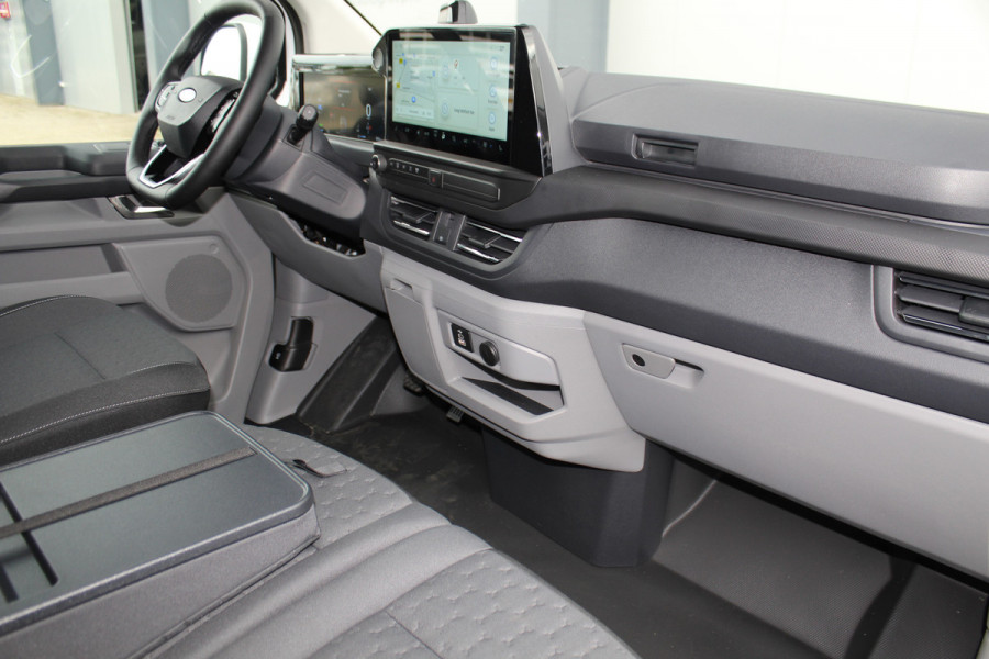 Ford E-Transit Custom 340 L2H1 'Limited' 71kWh-160kWh/218pk ELEKTRISCH ! Juni 2026, slechts 1.500km ! Trekgewicht 2.300kg. Autm. airco, stoel-, stuur-, spiegel- en voorraamverw., navigatie, telefoonvoorb., 3-zits, lane- en side assist, 360gr. camera etc.