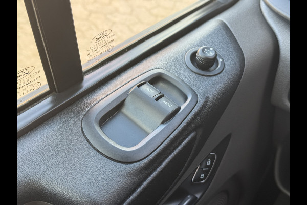 Ford Transit Custom 280 2.0 TDCI 130PK Automaat Cruise Control Airco Parkeersensoren v+a Stoelverwarming Bluetooth Sparco Velgen