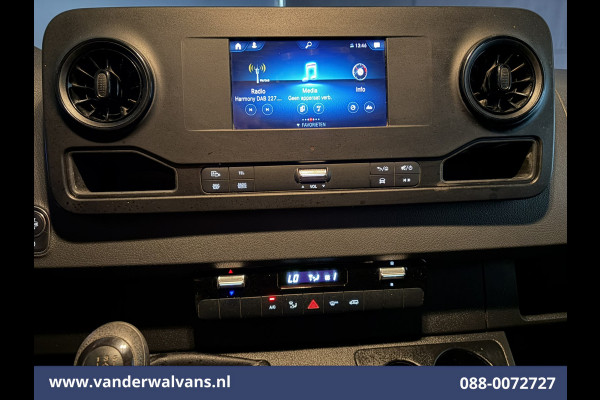 Mercedes-Benz Sprinter 317 CDI 170pk L2H1 Euro6 Airco | Camera | Navigatie | 2800kg Trekhaak | Apple Carplay Android Auto, Stoelverwarming, 270 Graden Achterdeuren, Parkeersensoren, Bijrijdersbank