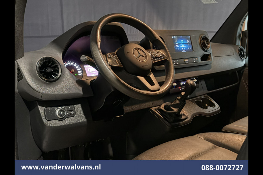 Mercedes-Benz Sprinter 317 CDI 170pk L2H1 Euro6 Airco | Camera | Navigatie | 2800kg Trekhaak | Apple Carplay Android Auto, Stoelverwarming, 270 Graden Achterdeuren, Parkeersensoren, Bijrijdersbank