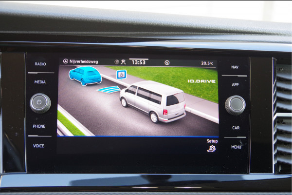 Volkswagen Transporter 2.0 TDI 150PK AUT. LED, DIGITAL COCKPIT, TREKHAAK, 17'' LMV, ADAPT. CRUISE, CAMERA, NAVI, AIRCO, PARKEERSENSOREN