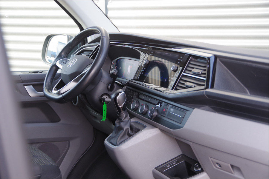 Volkswagen Transporter 2.0 TDI 150PK AUT. LED, DIGITAL COCKPIT, TREKHAAK, 17'' LMV, ADAPT. CRUISE, CAMERA, NAVI, AIRCO, PARKEERSENSOREN