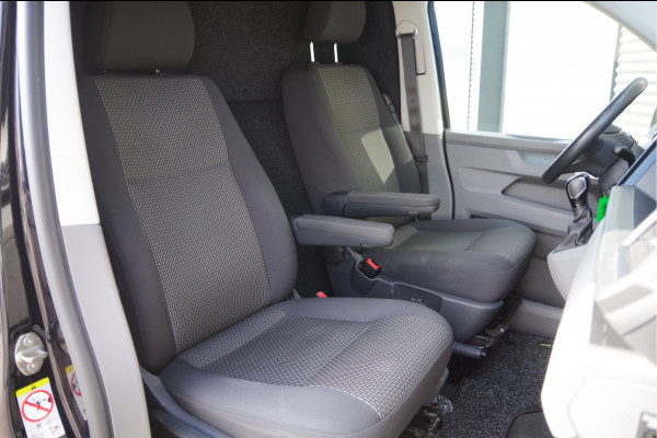 Volkswagen Transporter 2.0 TDI 150PK AUT. LED, DIGITAL COCKPIT, TREKHAAK, 17'' LMV, ADAPT. CRUISE, CAMERA, NAVI, AIRCO, PARKEERSENSOREN