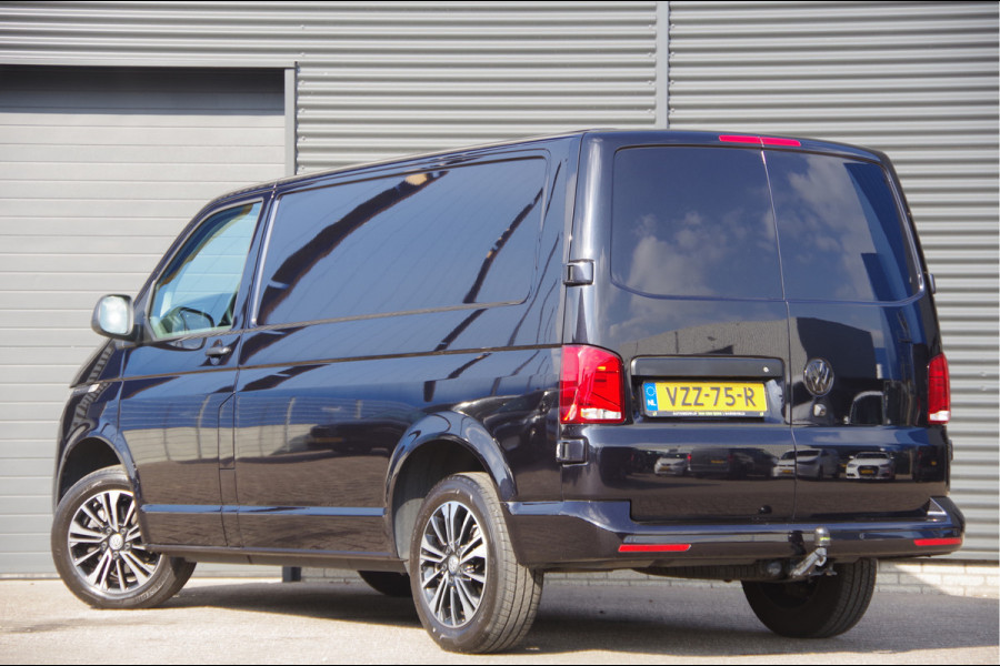 Volkswagen Transporter 2.0 TDI 150PK AUT. LED, DIGITAL COCKPIT, TREKHAAK, 17'' LMV, ADAPT. CRUISE, CAMERA, NAVI, AIRCO, PARKEERSENSOREN