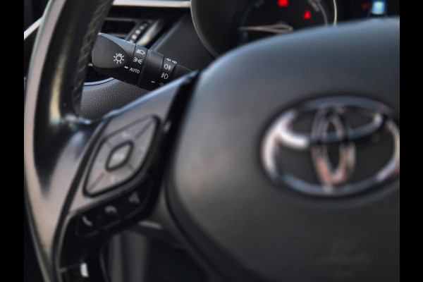 Toyota C-HR 1.8 Hybrid Dynamic Cruise! Line Assist! Acc! Camera! Stoelverwarming! Navi! Dab! Airco! Automaat! Mistlampen!