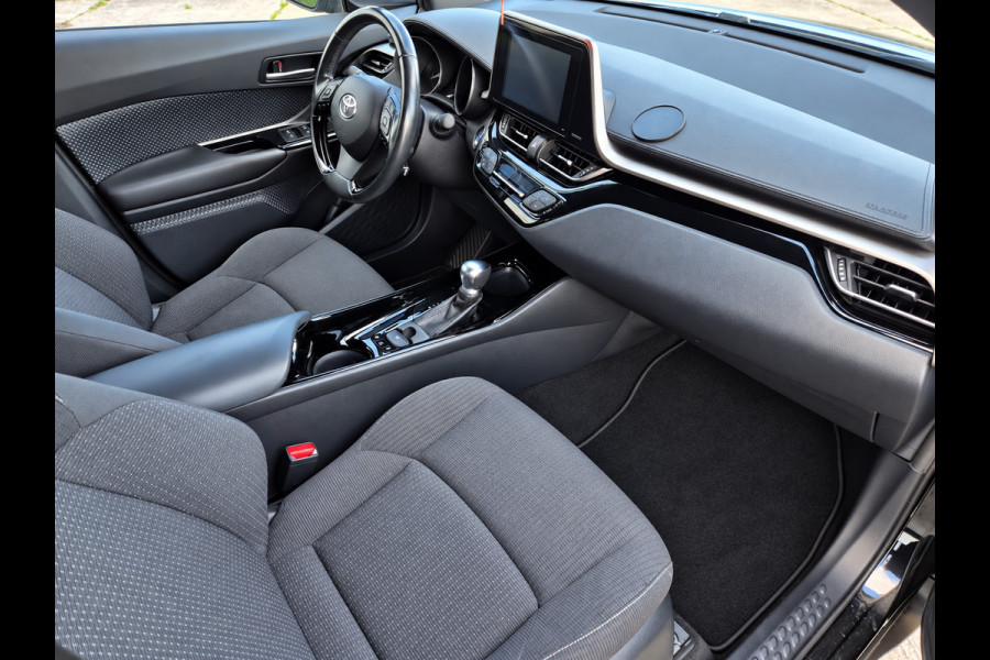 Toyota C-HR 1.8 Hybrid Dynamic Cruise! Line Assist! Acc! Camera! Stoelverwarming! Navi! Dab! Airco! Automaat! Mistlampen!