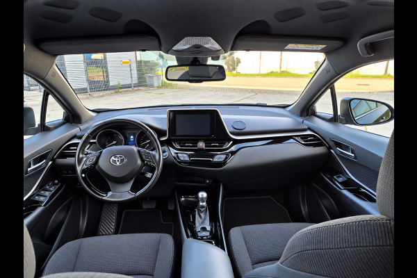 Toyota C-HR 1.8 Hybrid Dynamic Cruise! Line Assist! Acc! Camera! Stoelverwarming! Navi! Dab! Airco! Automaat! Mistlampen!