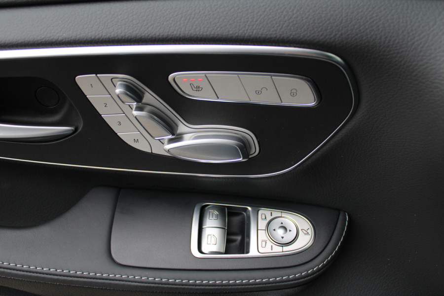 Mercedes-Benz V-Klasse 300d / AMG / Exclusive / DC / Elec Stoelen / Burmester / Nightpakket / Vol Opties / NIEUWSTAAT.