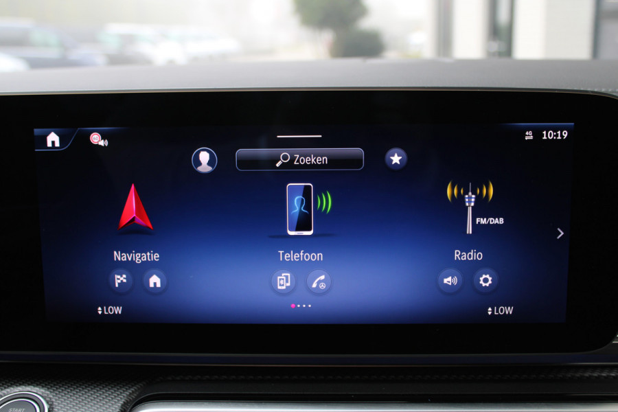 Mercedes-Benz V-Klasse 300d / AMG / Exclusive / DC / Elec Stoelen / Burmester / Nightpakket / Vol Opties / NIEUWSTAAT.