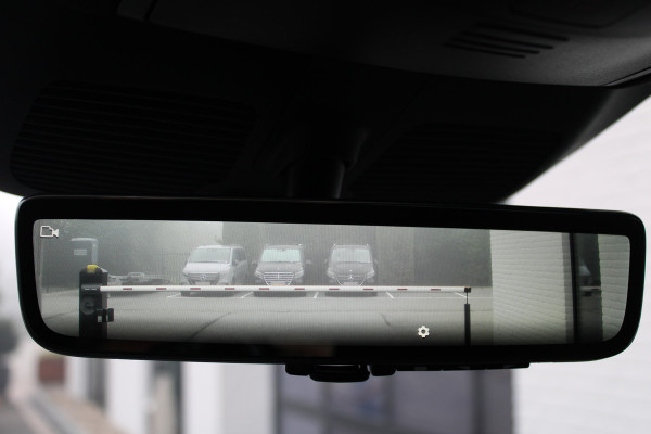 Mercedes-Benz V-Klasse 300d / AMG / Exclusive / DC / Elec Stoelen / Burmester / Nightpakket / Vol Opties / NIEUWSTAAT.