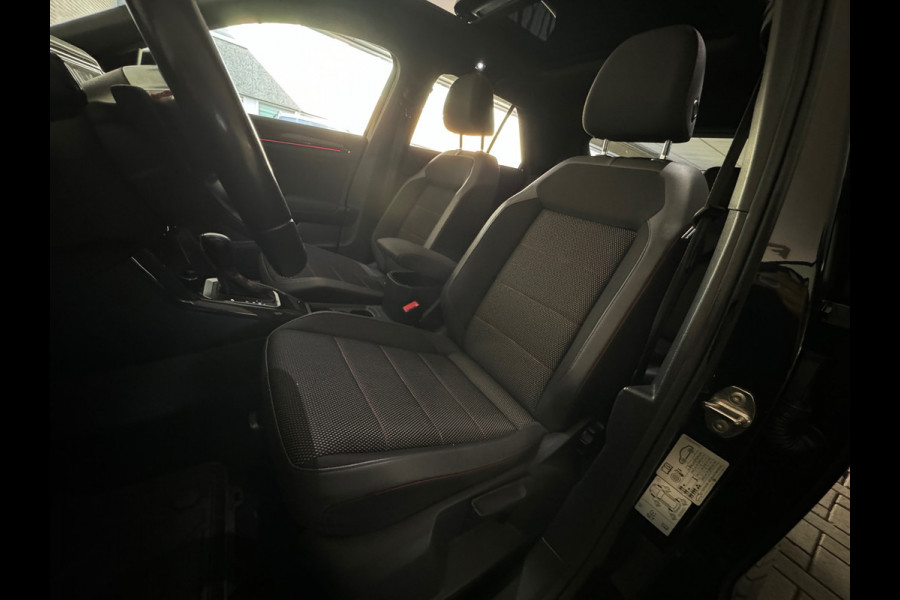 Volkswagen T-Roc 1.5 TSI Sport Pano|Keyless|Camera|Sfeer|ACC