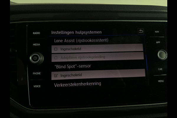 Volkswagen T-Roc 1.5 TSI Sport Pano|Keyless|Camera|Sfeer|ACC