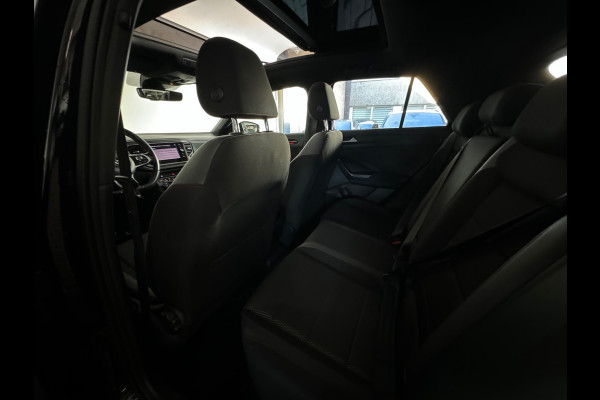Volkswagen T-Roc 1.5 TSI Sport Pano|Keyless|Camera|Sfeer|ACC