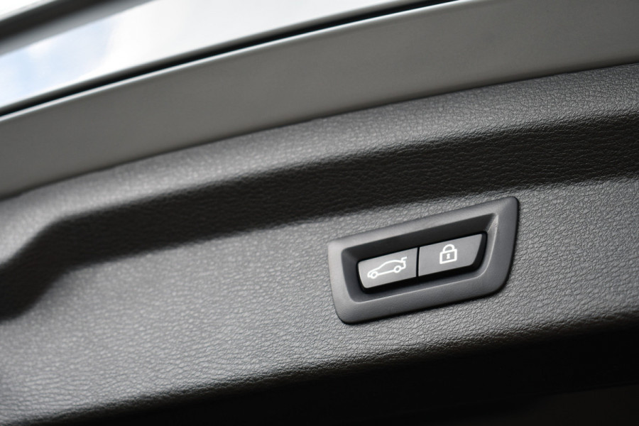 BMW X2 xDrive25e M-Sport Pano HUD ACC Camera 19inch Shadow-line