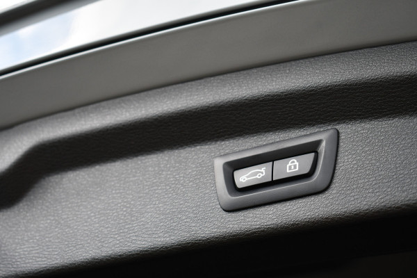 BMW X2 xDrive25e M-Sport Pano HUD ACC Camera 19inch Shadow-line