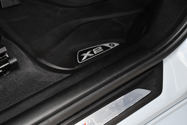 BMW X2 xDrive25e M-Sport Pano HUD ACC Camera 19inch Shadow-line