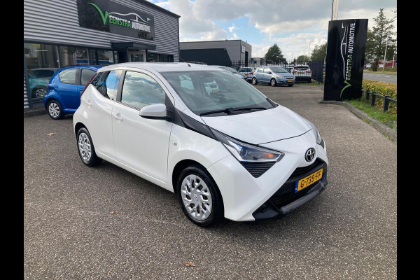 Toyota Aygo 1.0 VVT-i X-Play | 2019 | 233.000 KM | Airco | Multimedia | APK 09-2027