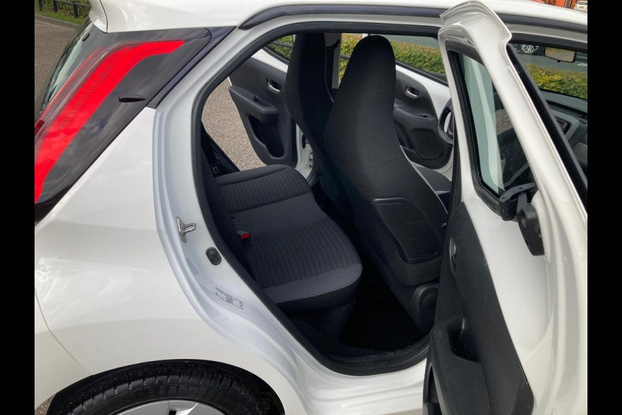 Toyota Aygo 1.0 VVT-i X-Play | 2019 | 233.000 KM | Airco | Multimedia | APK 09-2027