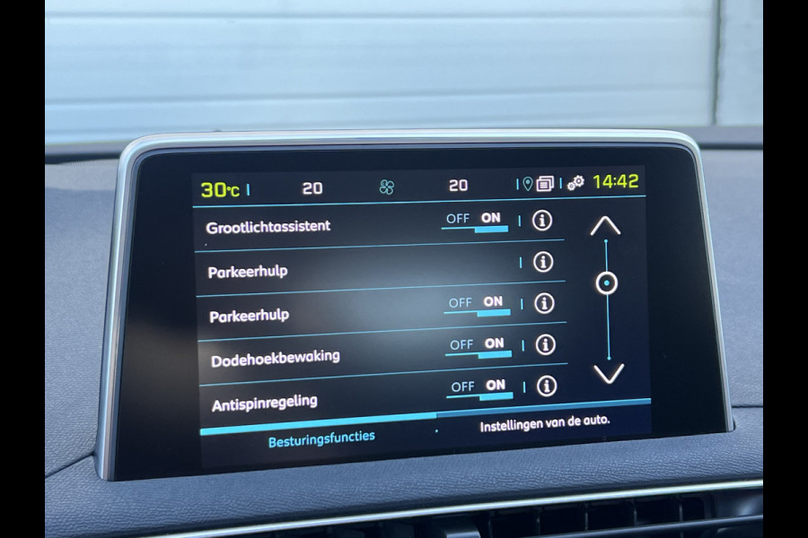 Peugeot 3008 1.6 HYbrid4 300 GT | Pano | Leder | Memory | Camera