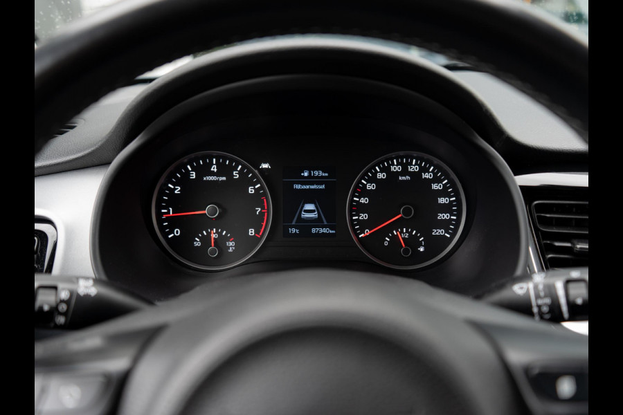 Kia Stonic 1.0 T-GDi DynamicLine | 120 PK| Climate control | Navigatie | PDC achter |