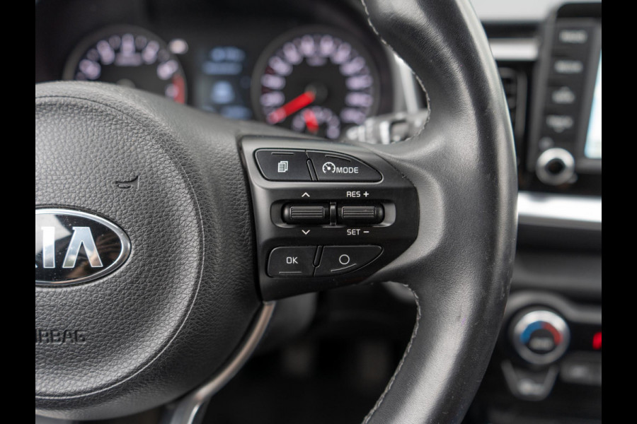 Kia Stonic 1.0 T-GDi DynamicLine | 120 PK| Climate control | Navigatie | PDC achter |