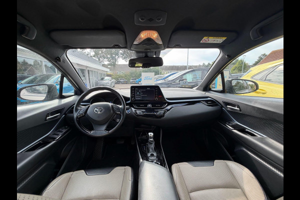 Toyota C-HR 1.8 Hybrid Bi-Tone | 120pk | Achteruitrijcamera | Trekhaak | Adaptieve Cruise | Lederen Bekleding | Stoelverwarming