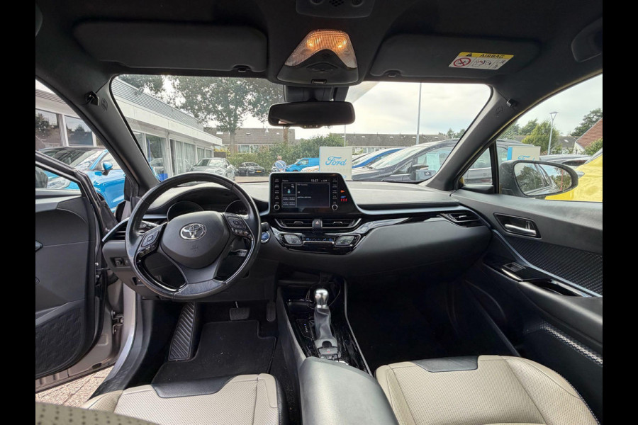 Toyota C-HR 1.8 Hybrid Bi-Tone | 120pk | Achteruitrijcamera | Trekhaak | Adaptieve Cruise | Lederen Bekleding | Stoelverwarming