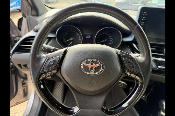 Toyota C-HR 1.8 Hybrid Bi-Tone | 120pk | Achteruitrijcamera | Trekhaak | Adaptieve Cruise | Lederen Bekleding | Stoelverwarming