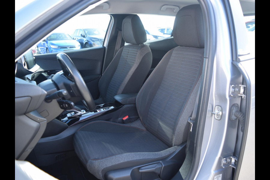 Peugeot e-2008 EV Active 50 kWh | SOH 91.7% | CLIMATE CONTROL | PARKEERSENSOREN MET CAMRERA | CRUISE CONTROL |