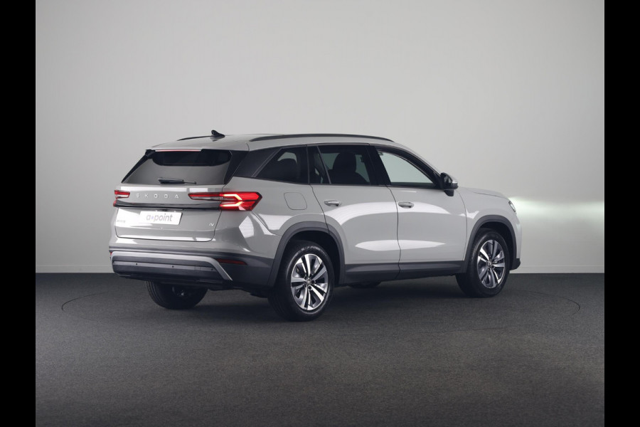 Škoda Kodiaq 1.5 TSI PHEV Edition 204 pk 6 versn. DSG | Sunset | Trekhaak | Panoramadak |  18" lichtmetalen velgen Soira aero, zilver