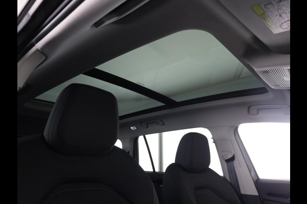 Škoda Kodiaq 1.5 TSI PHEV Edition 204 pk 6 versn. DSG | Sunset | Trekhaak | Panoramadak |  18" lichtmetalen velgen Soira aero, zilver