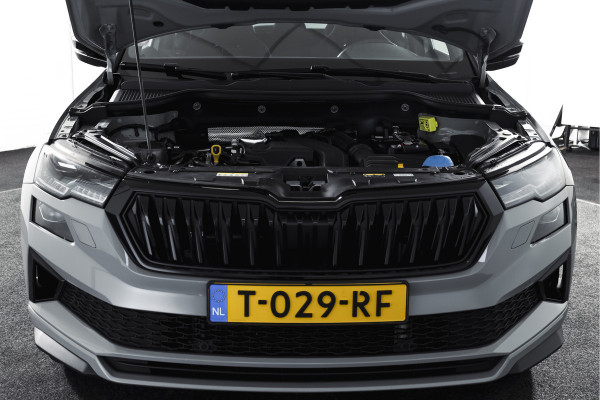 Škoda Karoq 1.5 TSI ACT 150 PK Sportline Business | Afn. Trekhaak | Dig. Cockpit | Adapt. Cruise | Stoel-+Stuurverw. | Matrix LED | Camera | NAV+App. Connect | ECC | Elek. Klep | LM 18" |