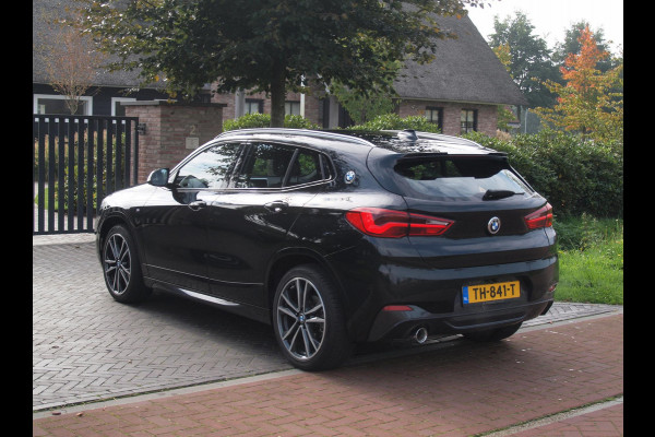 BMW X2 sDrive18i High Executive | M-pakket | Camera | Head-Up Display | Navi | Afneembare Trekhaak | NL-Auto |