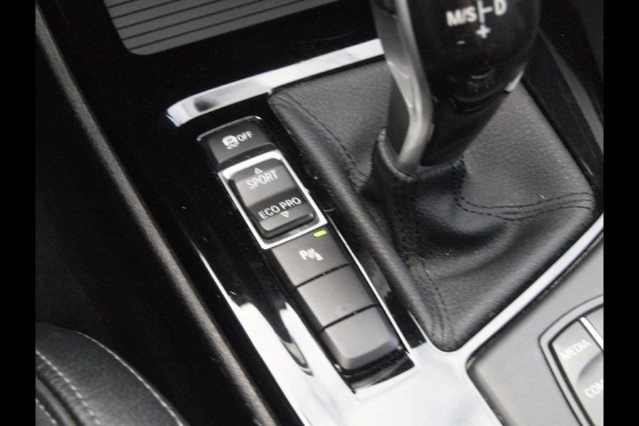 BMW X2 sDrive18i High Executive | M-pakket | Camera | Head-Up Display | Navi | Afneembare Trekhaak | NL-Auto |