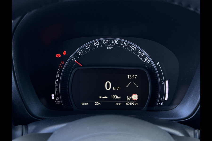 Toyota Aygo X 1.0 VVT-i MT Pulse | Navi | PDC | Camera | DAB | Stoelverwarming