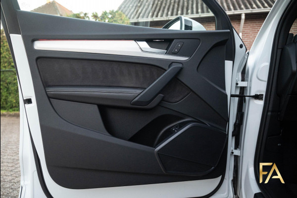 Audi Q5 Sportback 55 TFSI e S edition Luchtvering|21Inch|Sline|Sfeerverlichting