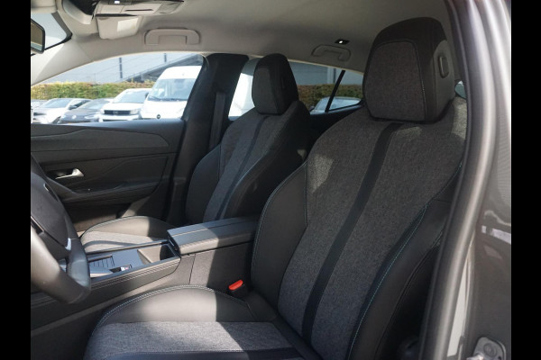 Peugeot 408 1.2 Turbo Allure 130 EAT8 CarPlay | Climate control