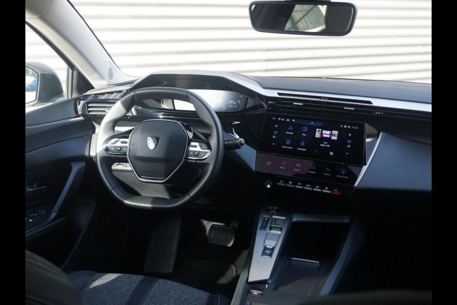 Peugeot 408 1.2 Turbo Allure 130 EAT8 CarPlay | Climate control