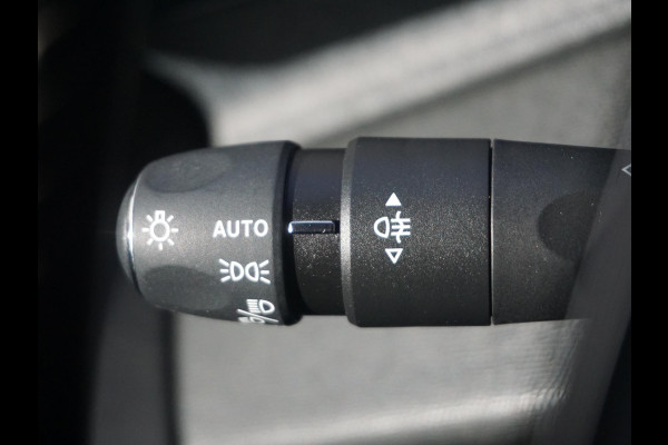 Peugeot 408 1.2 Turbo Allure 130 EAT8 CarPlay | Climate control