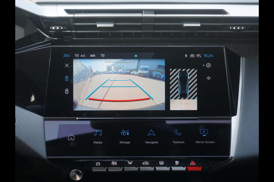 Peugeot 408 1.2 Turbo Allure 130 EAT8 CarPlay | Climate control