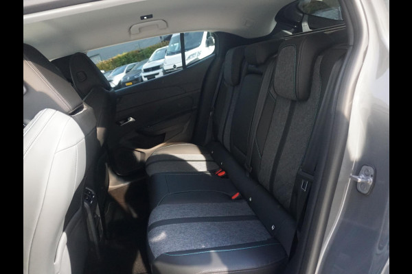 Peugeot 408 1.2 Turbo Allure 130 EAT8 CarPlay | Climate control
