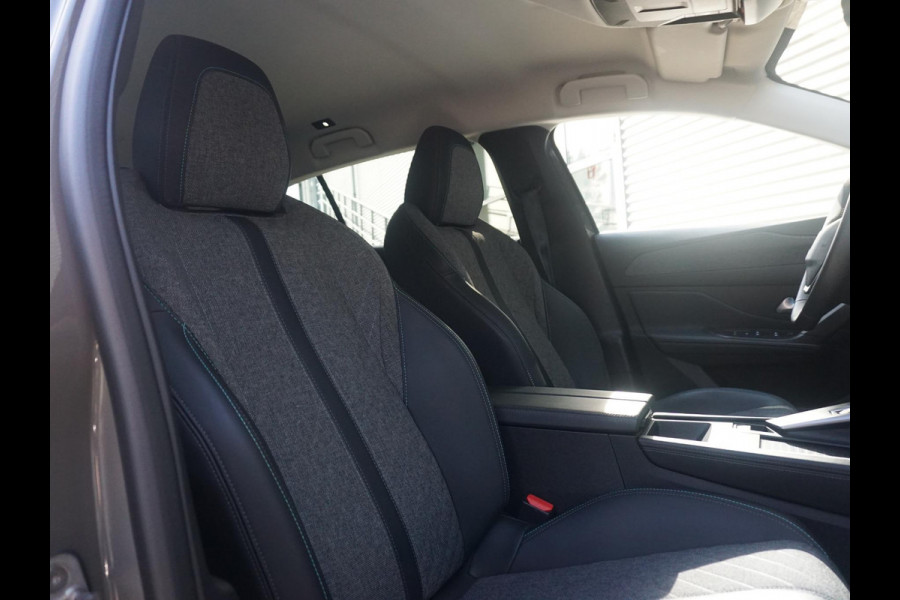 Peugeot 408 1.2 Turbo Allure 130 EAT8 CarPlay | Climate control