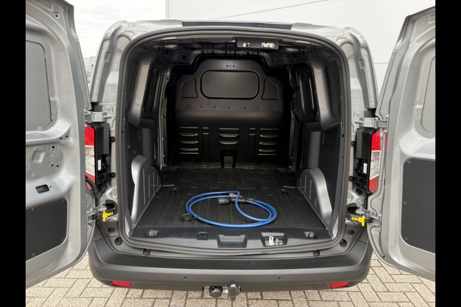Ford E-Transit Courier Limited 44 kWh